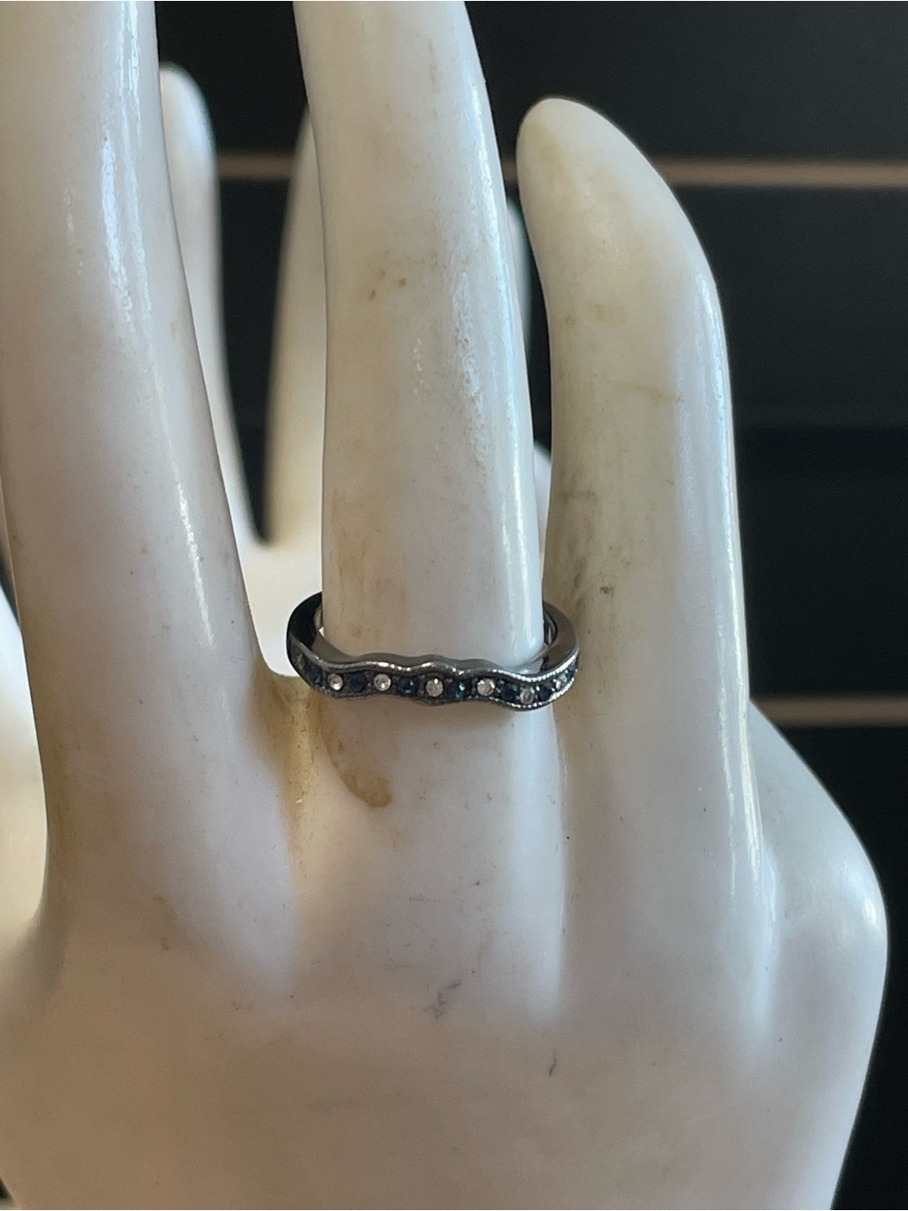 Silver Wave Band Ring with Milgrain Detail - White